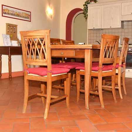 Anfiteatro לינה וארוחת בוקר