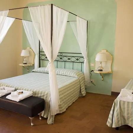 Anfiteatro Couette-café 2*